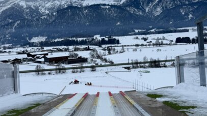 Schanzentisch Blick Richtung Berge | © SkiAustria OOE